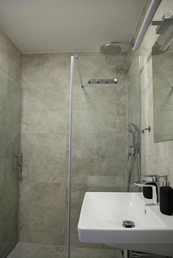 Apartment Jurijana - New 4-Bedroom Triplex With Sauna & Garden Бохінь Екстер'єр фото